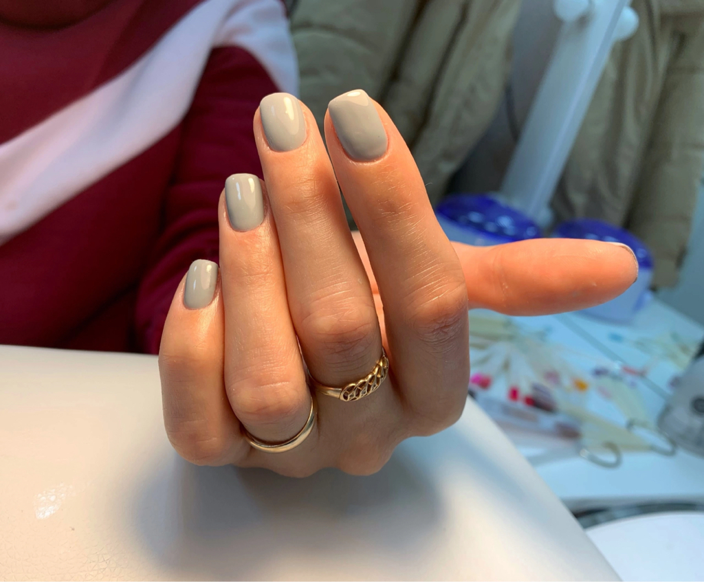 Маникюр с покрытием гель-лак/гелем однотон (снятие входит)