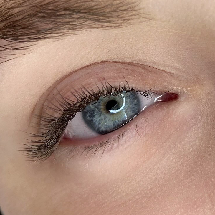 Классическое наращивание ресниц