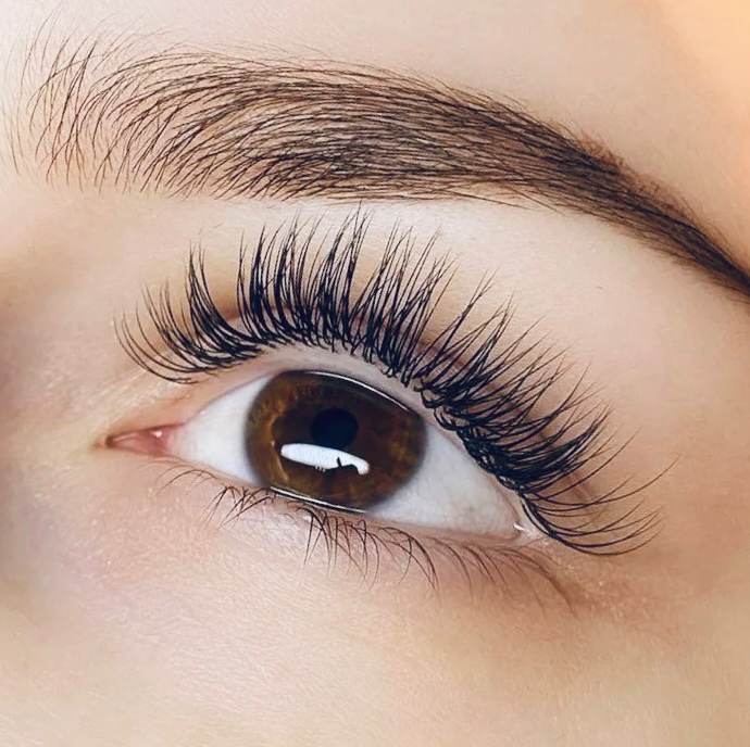 Классическое наращивание ресниц