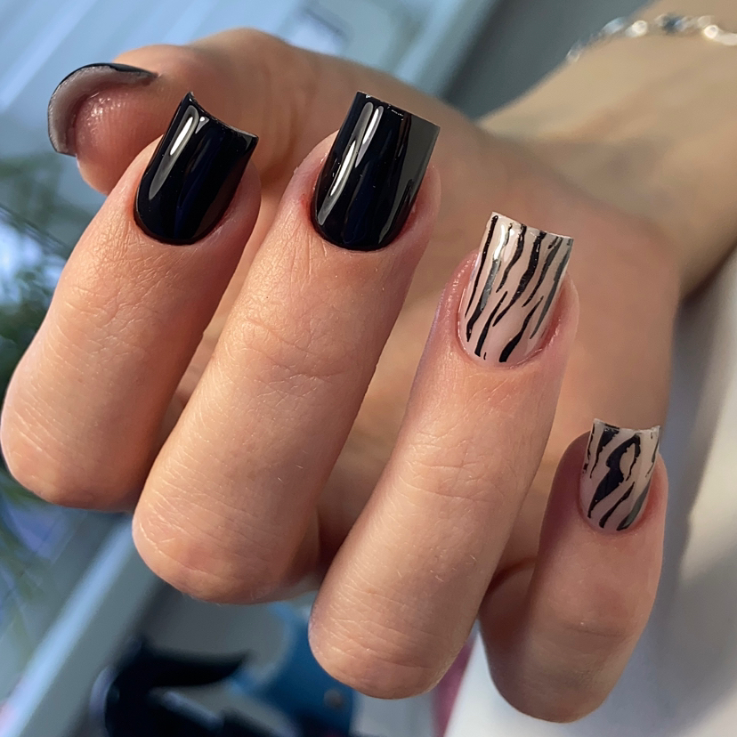 Маникюр с покрытием на ногти СРЕДНЕЙ длины