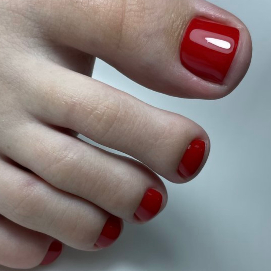 Педикюр: пальчики с покрытием