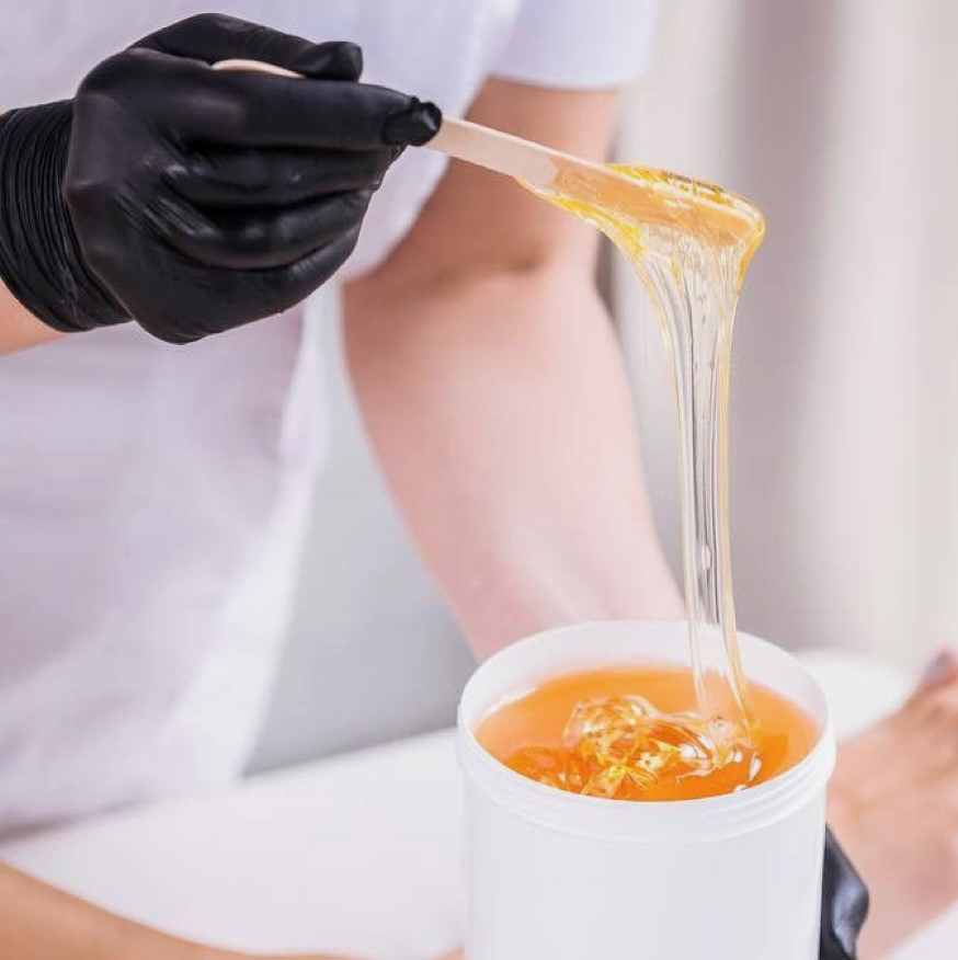 Шугаринг, восковая депиляция зона ноги полностью