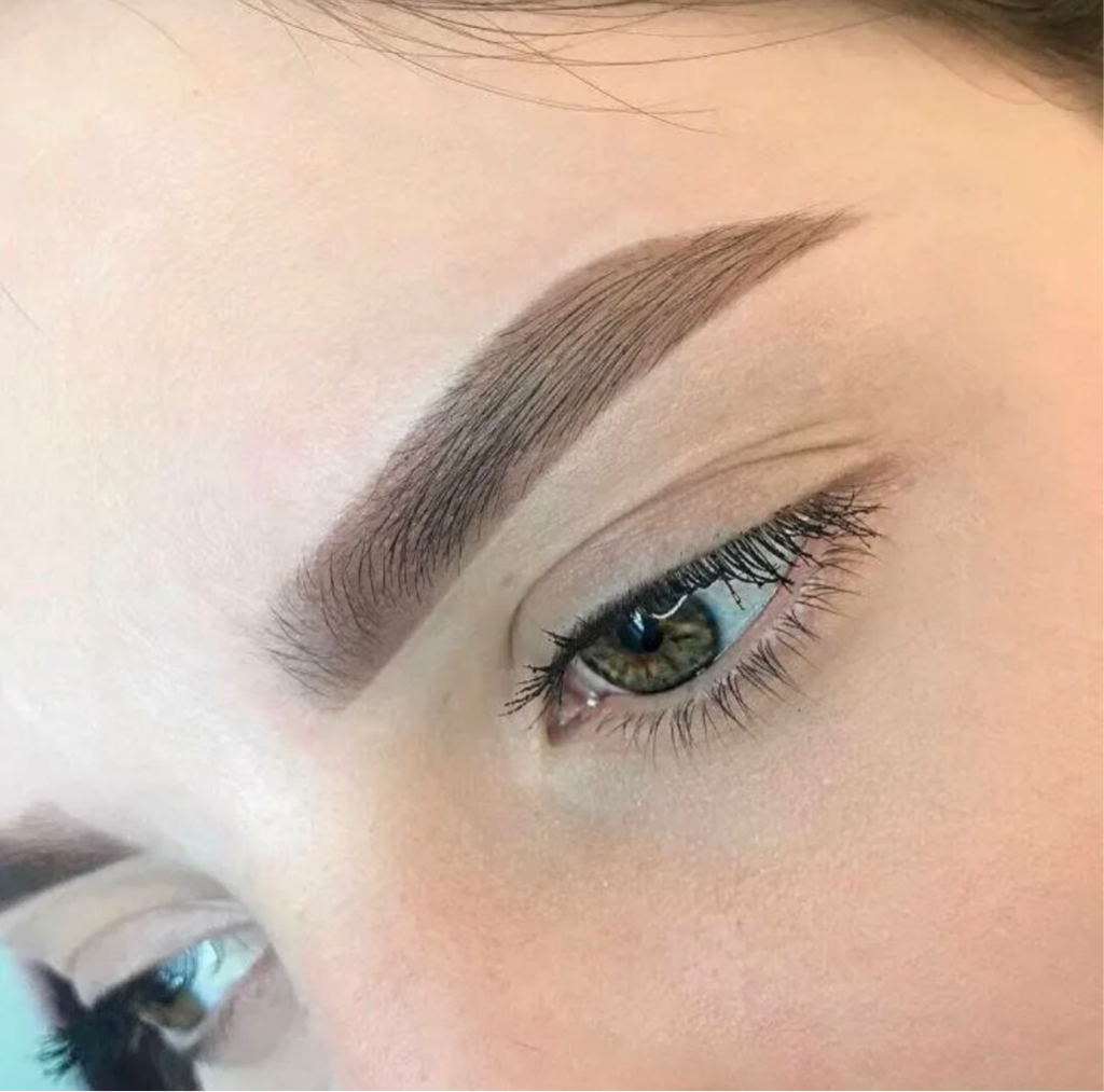 Окрашивание бровей