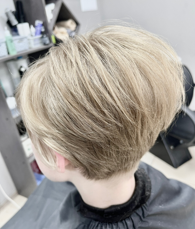 Стрижка женская