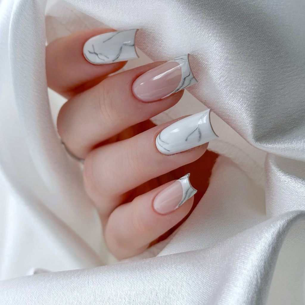 Наращивание ногтей