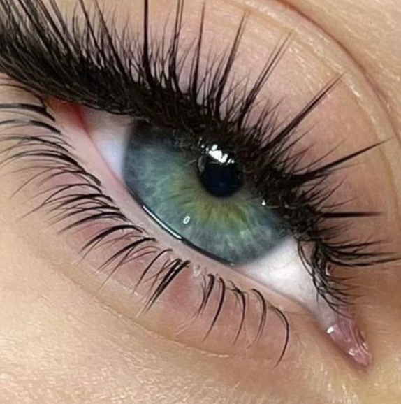 Наращивание нижних ресниц