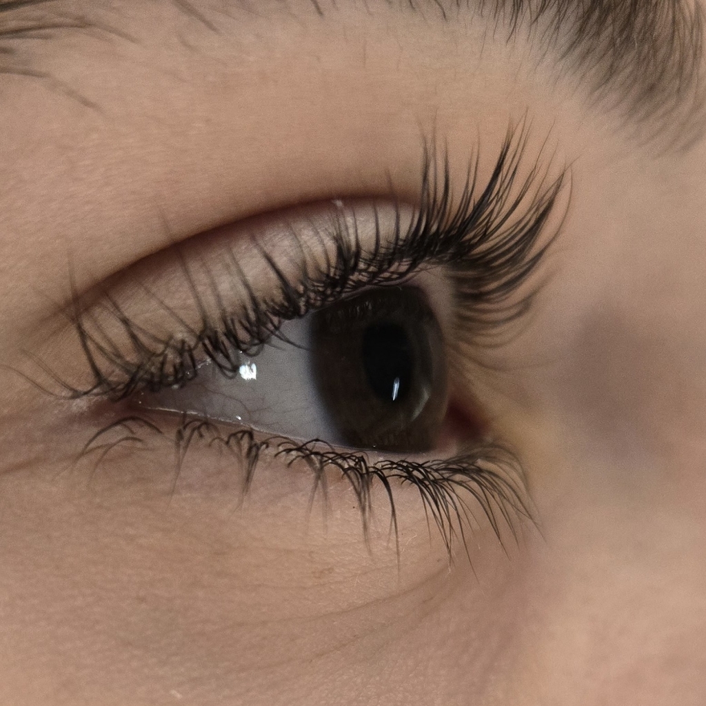 Ламинирование нижних ресниц