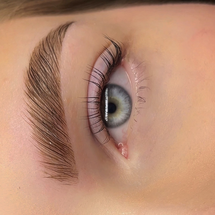 Ламинирование бровей с окрашиванием и коррекцией +ламинирование ресниц с окрашиванием и уходом