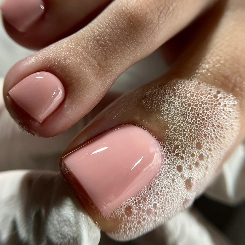 Аппаратный педикюр с покрытием