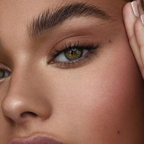 Окрашивание бровей