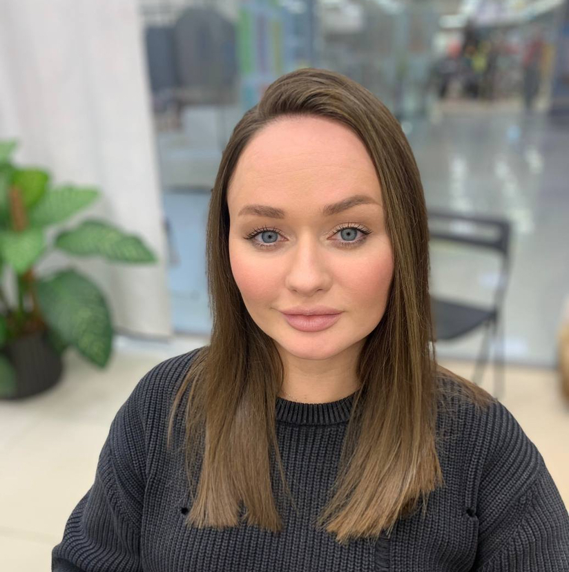 Однотонное  окрашивание всей длины у ТОП-МАСТЕРА