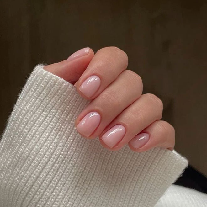 Маникюр с покрытием гель-лаком +укрепление гелем.