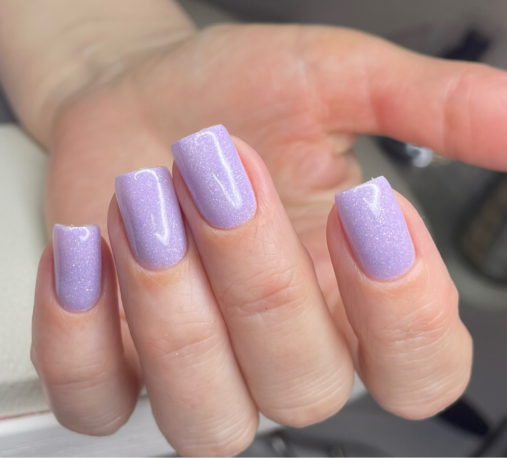 Маникюр с однотонным покрытием