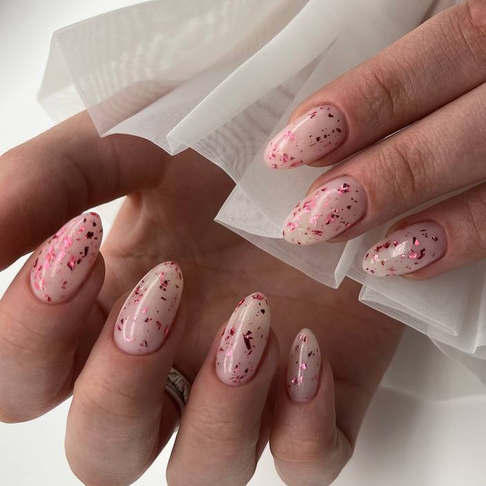 Наращивание ногтей