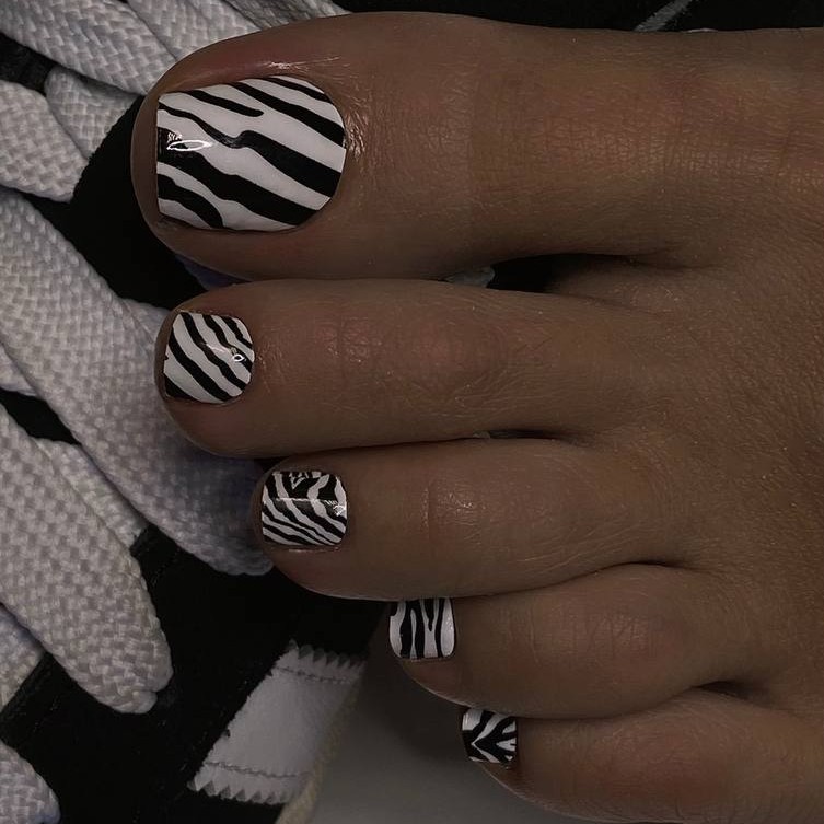 Комплекс 12. Снятие, педикюр (пальчики), покрытие пленки