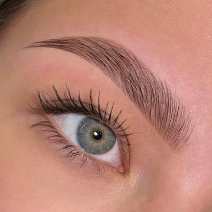 Коррекция и окрашивание бровей