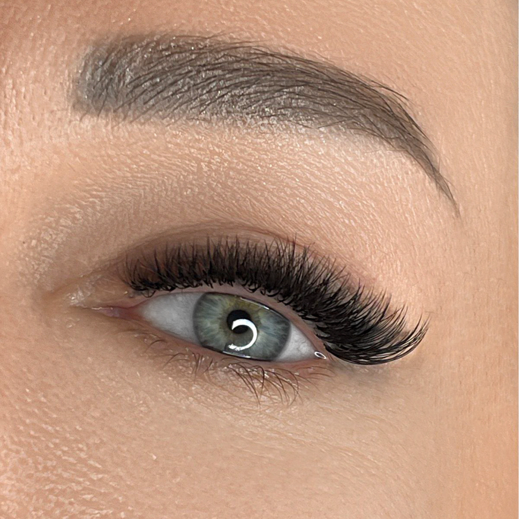 Наращивание ресниц 2D