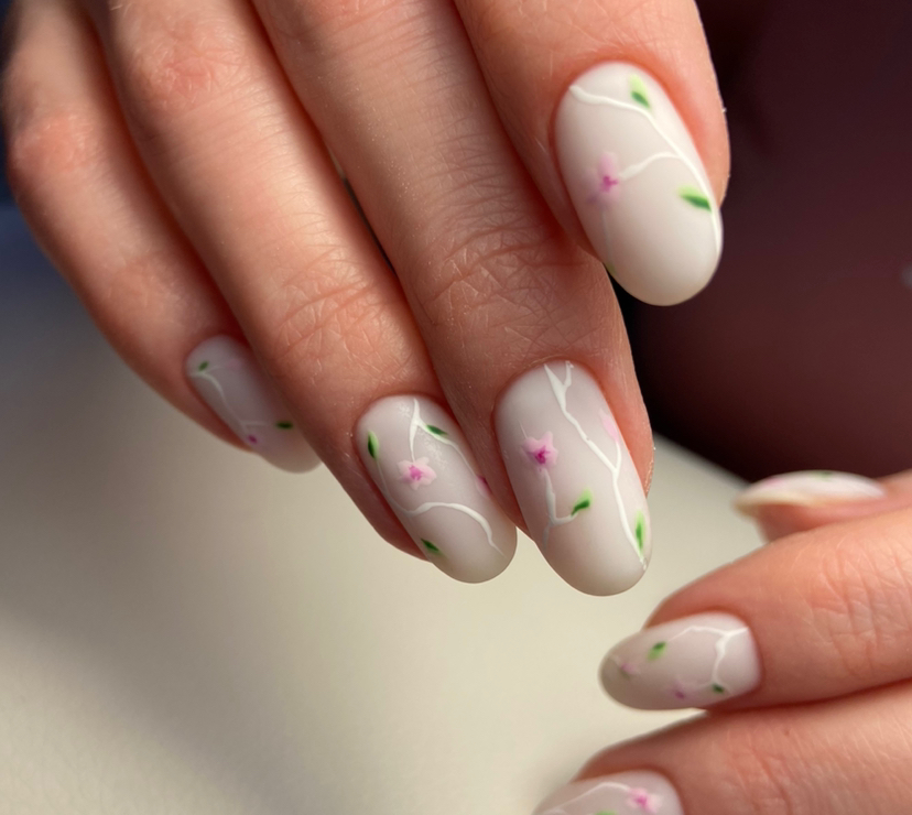 Маникюр с дизайном, укреплением до 3 длины