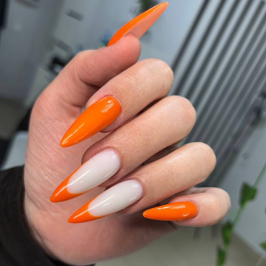 Маникюр с наращиванием