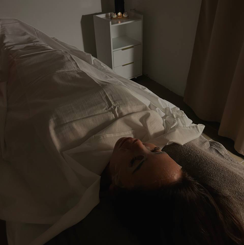 СПА «ТАЙНА БЛАЖЕНСТВА» /2 часа/ с кедровой бочкой, массажем, Скрабированием и обёртыванием