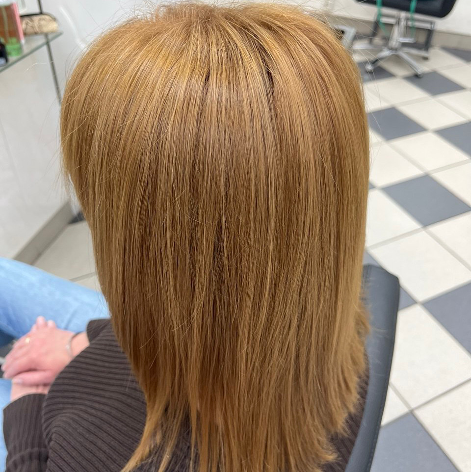 Окрашивание волос краской клиента до 20 см