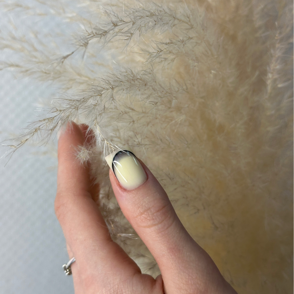 Комплекс: снятие+маникюр+моделирование гелем/укрепление+покрытие френч  СПА-уход для ручек ✨