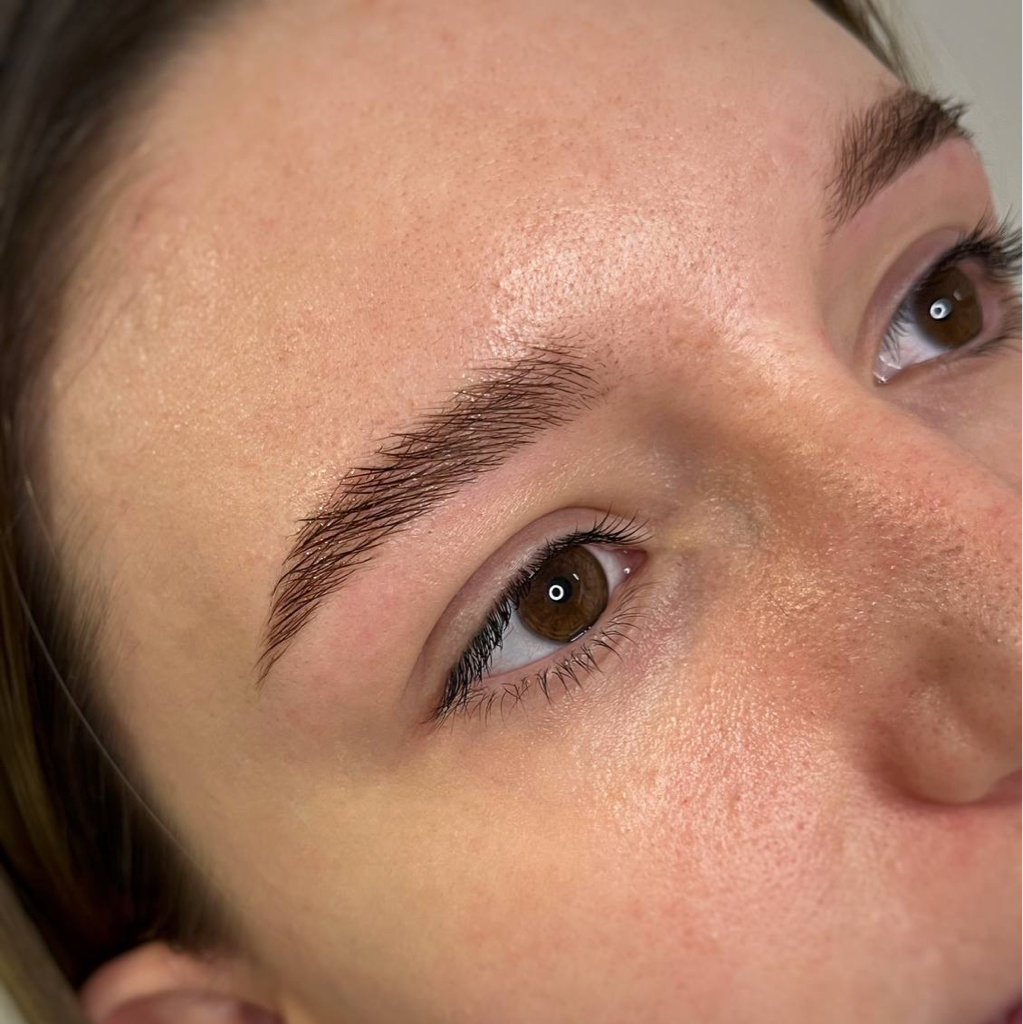 окрашивание бровей