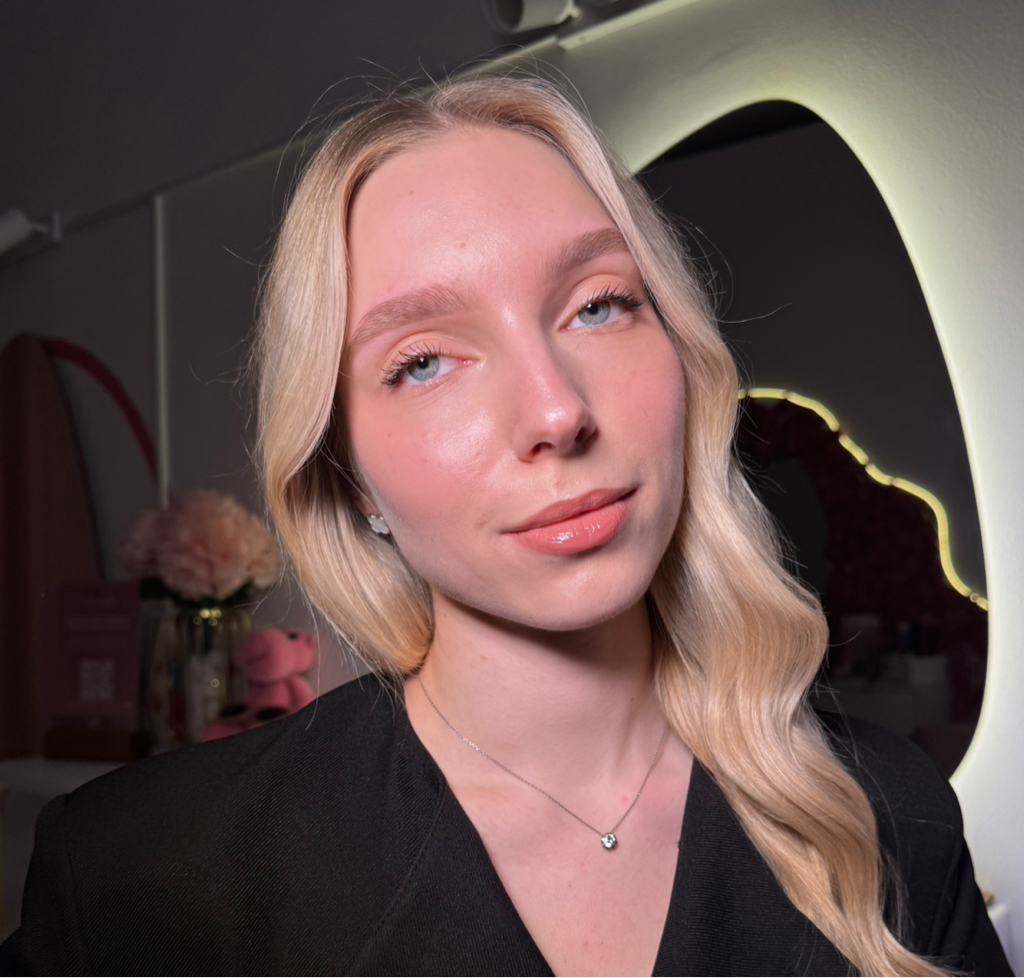 Окрашивание бровей