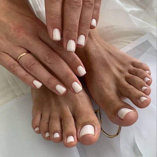 Маникюр + педикюр (с покрытием)