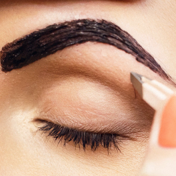 Окрашивание бровей и ресниц