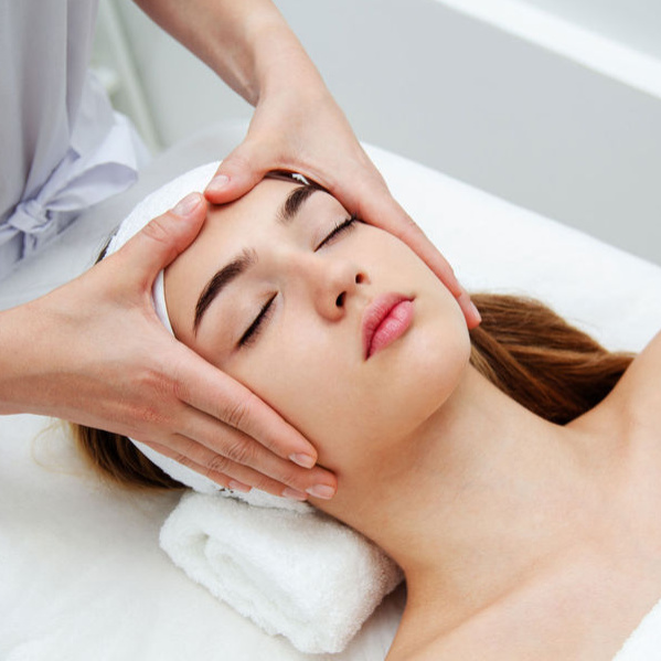 "36 движений". Массаж лица, декольте, тонус-уход за кожей