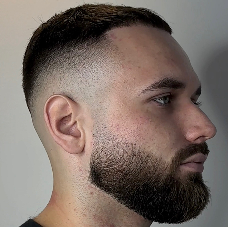 Комплекс: стрижка + борода 
Complex: Men's haircut + beard design