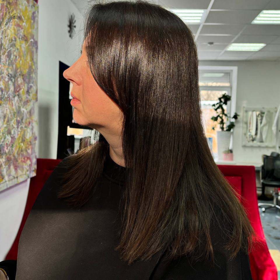 Окрашивание корней тон в тон