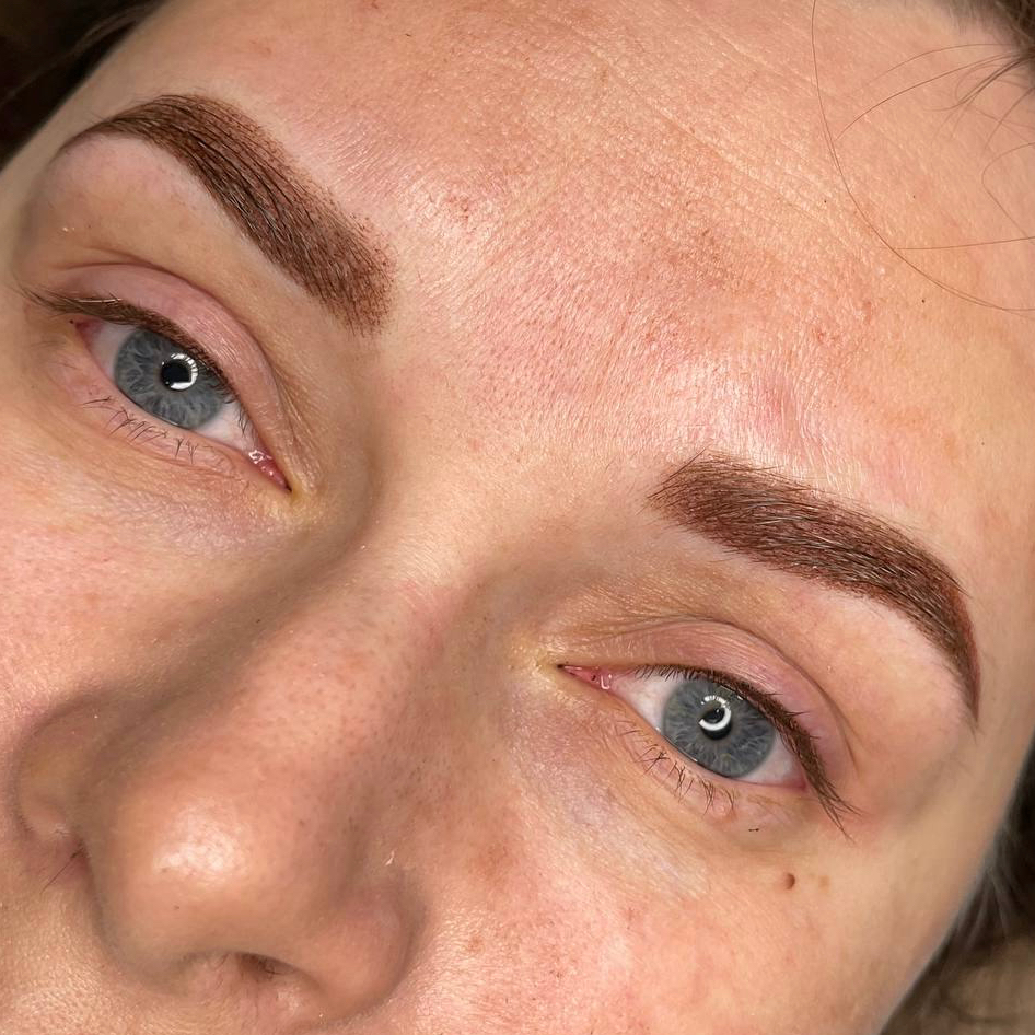 Пудровое напыление (брови)