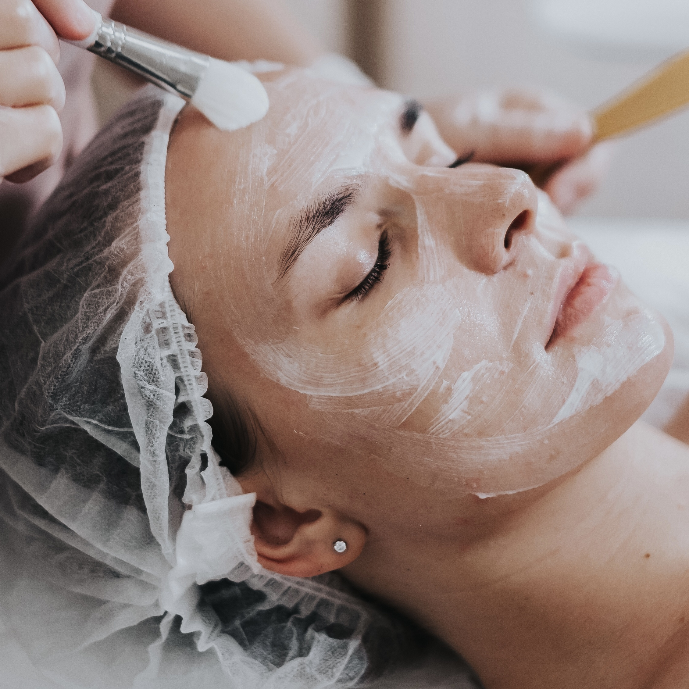 Молочный пилинг,Белый ,фруктовый ,красный  Все сезонные пилинги .