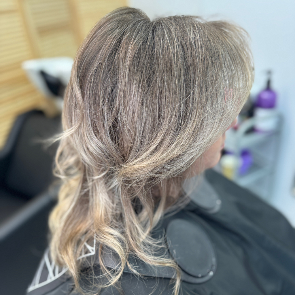 Стрижка женская ( длинные волосы)