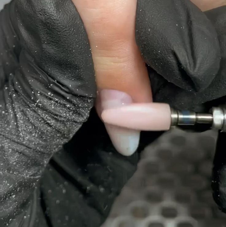 Снятие нарощенных ногтей