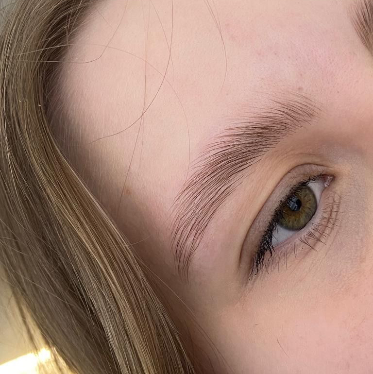 Долговременная укладка бровей с коррекцией