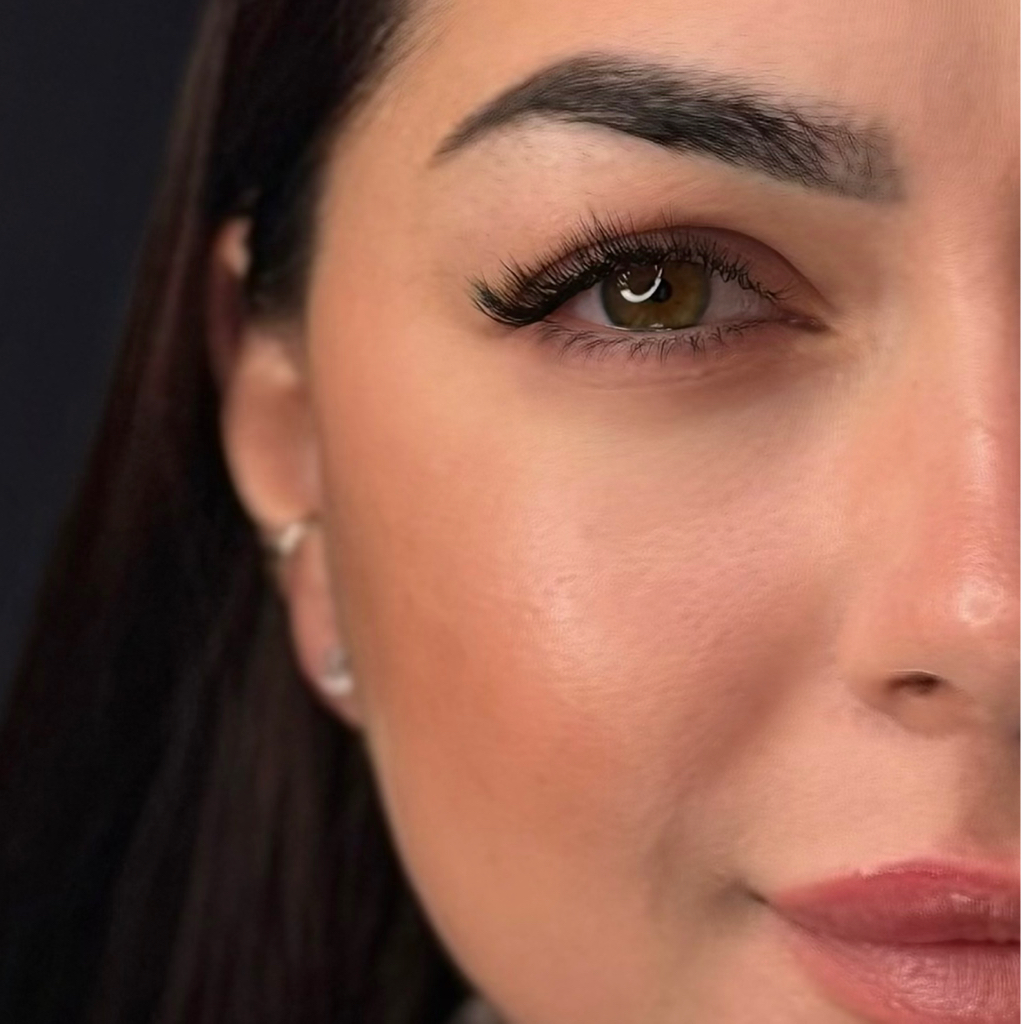 Экспресс наращивание ресниц