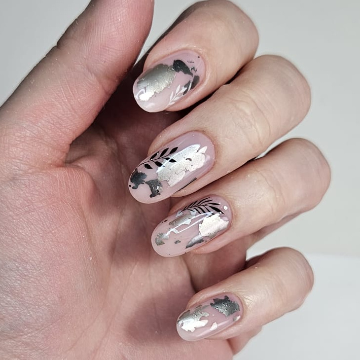 МАНИКЮР + ГЕЛЬ  (manikyyri + geelivahvistus)