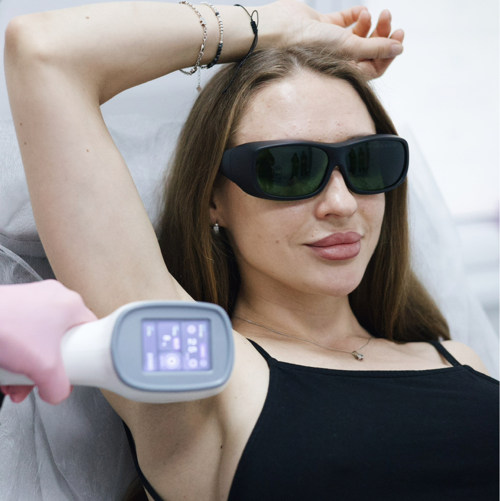 Подмышки + тотальное бикини