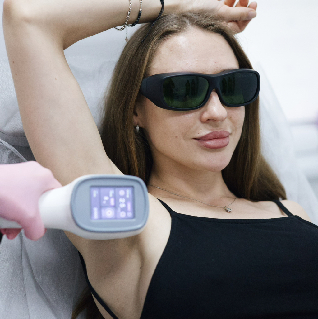 Подмышки+тотальное бикини+ голени