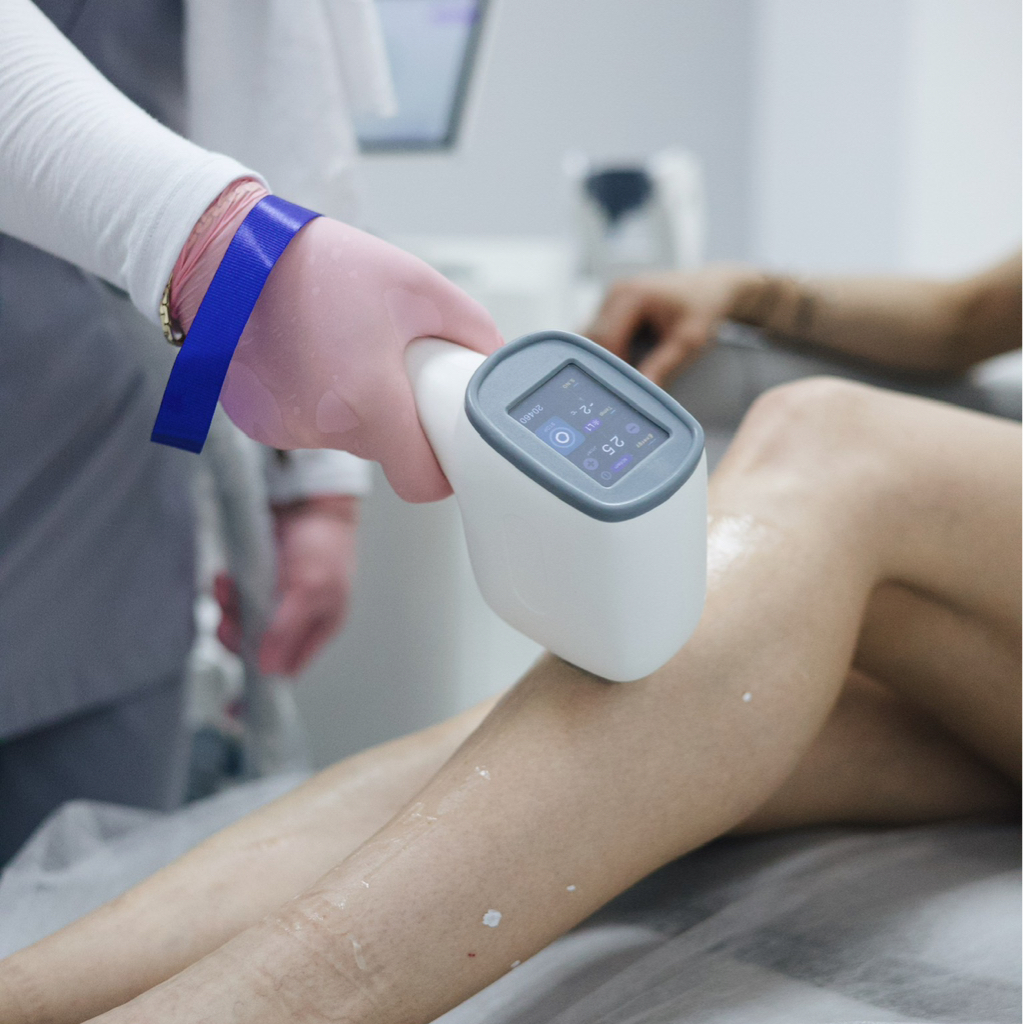 Тотальное бикини + Голени (Межьягодичка и пальцы ног включены)