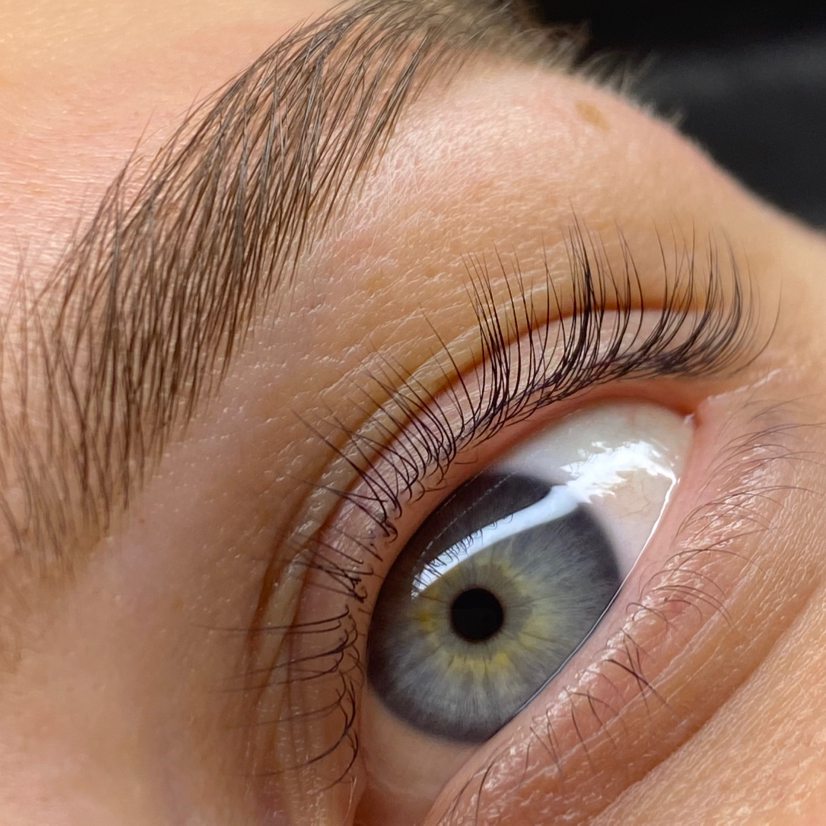 Комплекс Ламинирование ресниц / ламинирование бровей