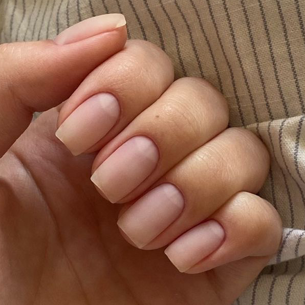 Маникюр без покрытия