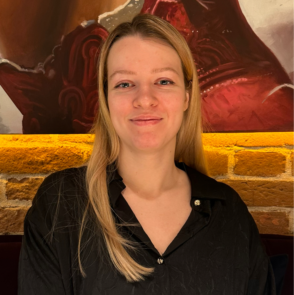 Острась Майя — парикмахер