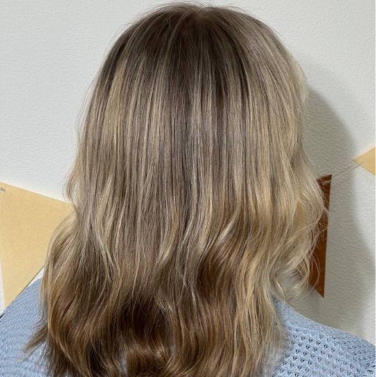 🔻 Мелирование нескольких прядей + Окрашивание / тонирование [один тон] ниже плеч