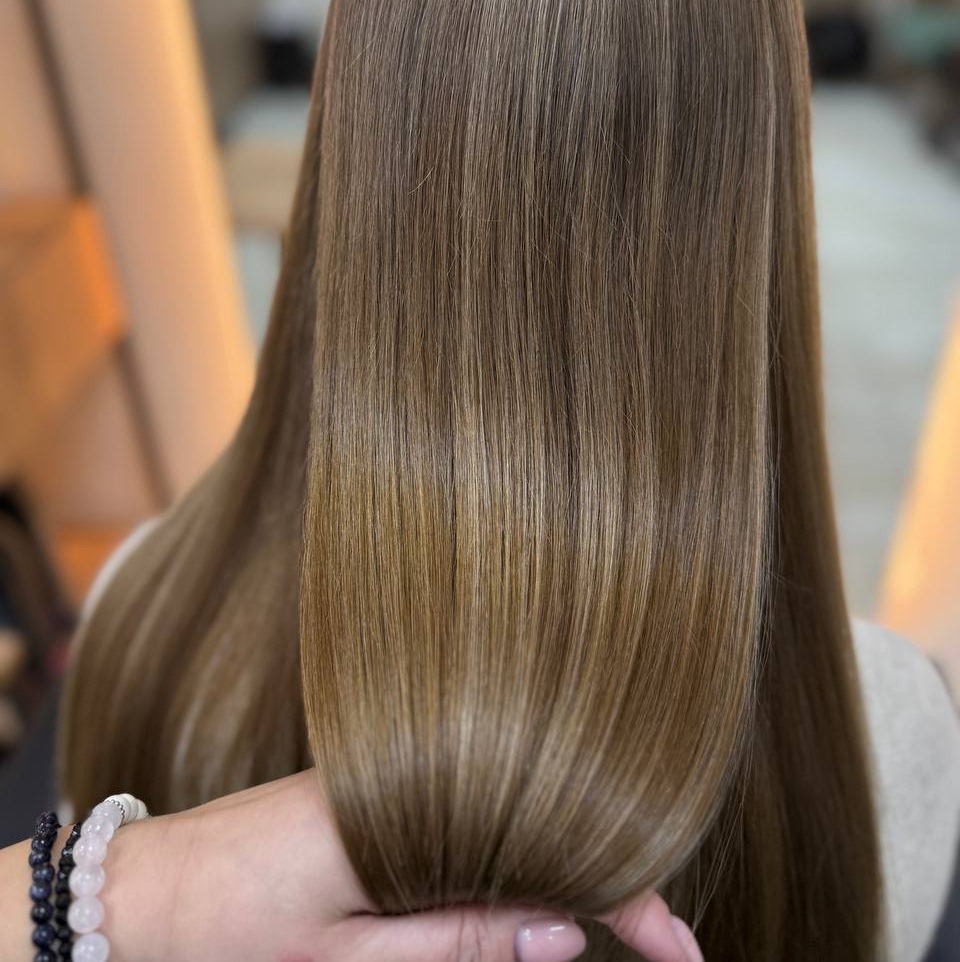 ЗДОРОВОЕ СИЯНИЕ: грамотное очищение кожи головы + тотальное восстановление по длине