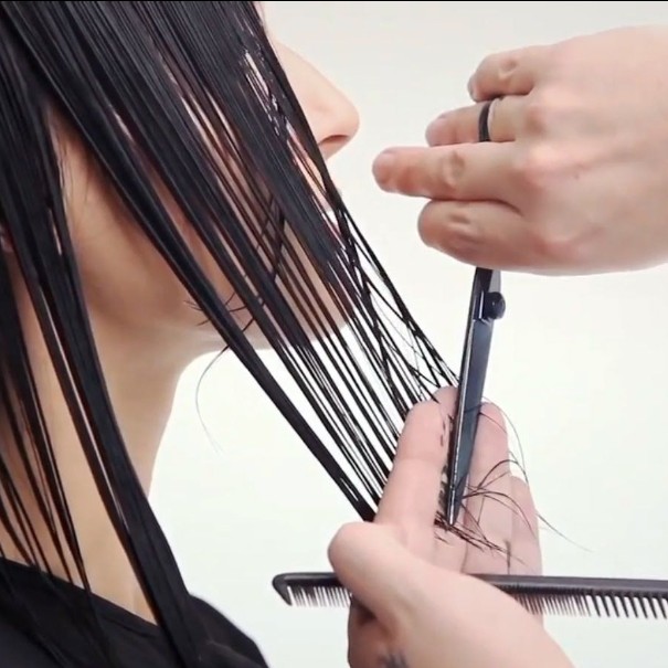 Trimming the ends of the hair + bangs