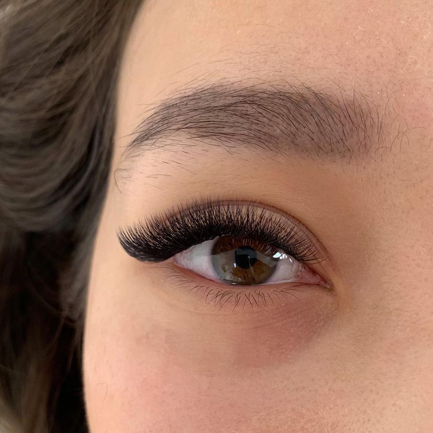 наращивание ресниц 5D